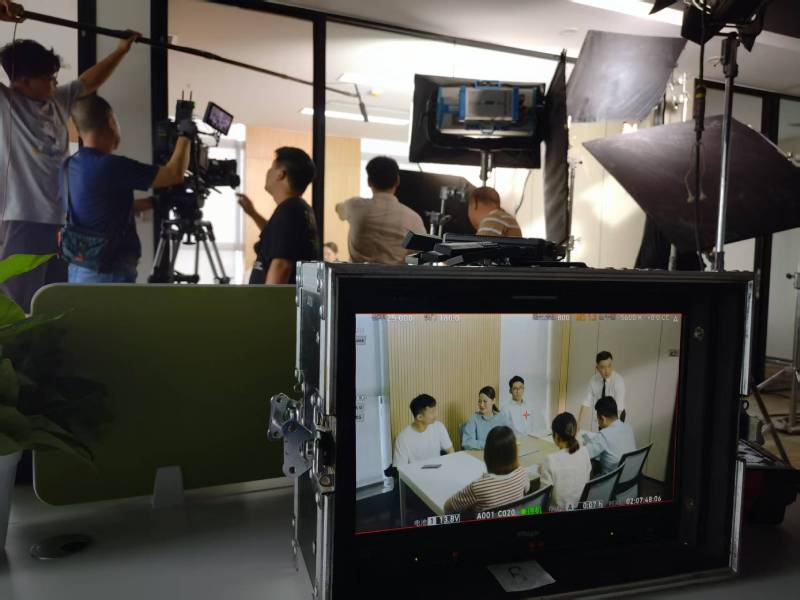 广昌县TVC拍摄公司：科技产品视觉化大师，诠释未来感与功能美学